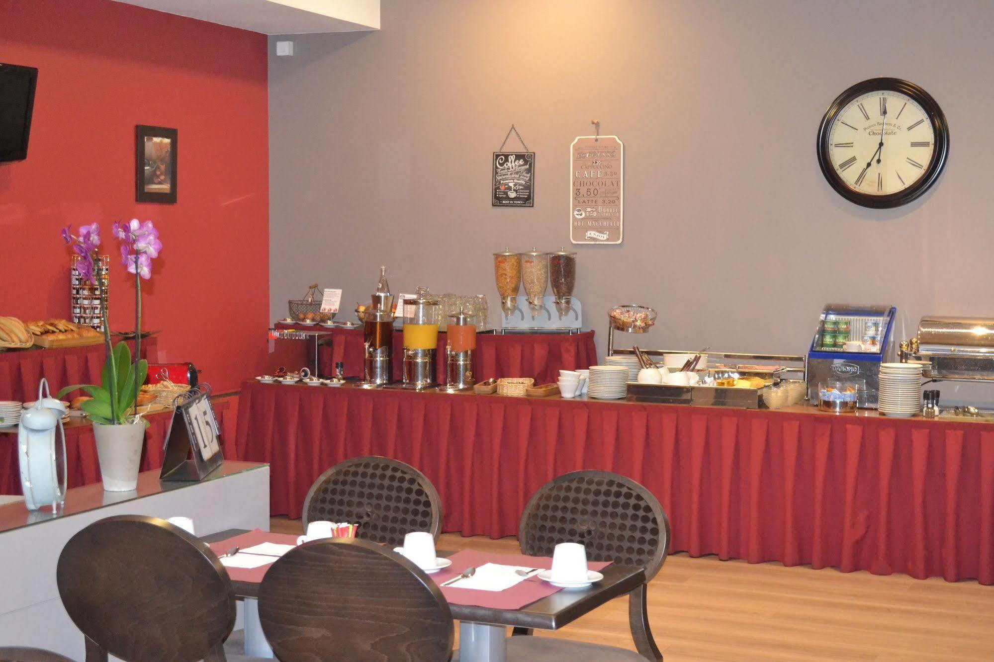 Best Western Hotel Des Barolles - Lyon Sud Brignais Buitenkant foto